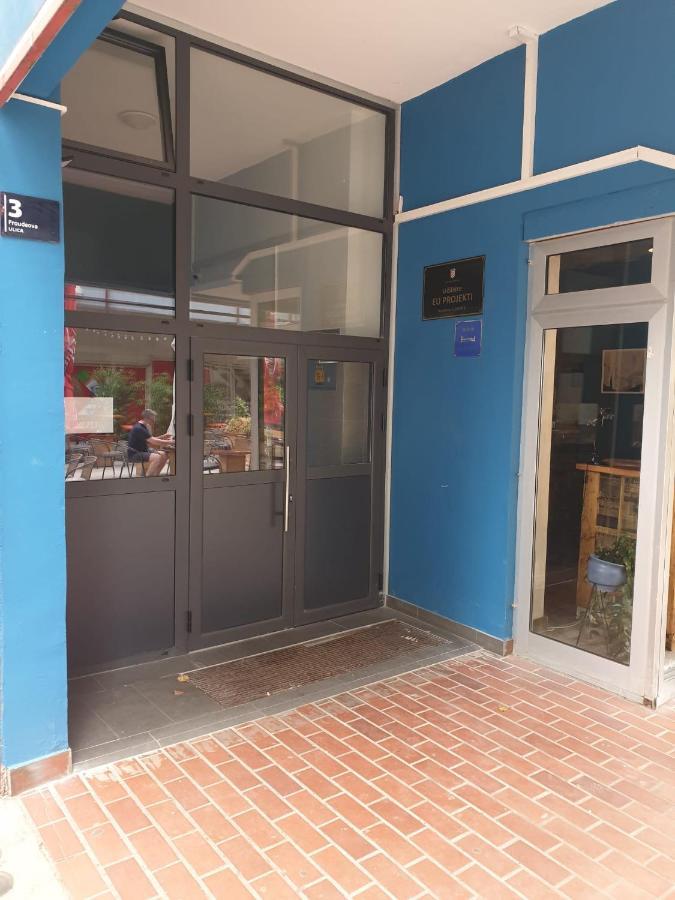 Apartman Lana ,Froudeova Ulica 3 Nasuprot Zg Velesajma Apartman Zágráb Kültér fotó